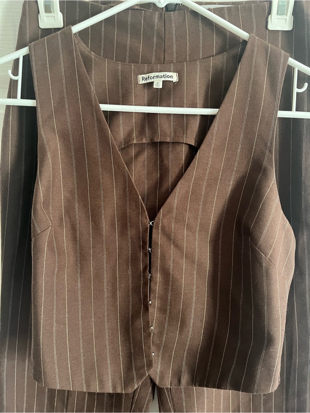 SET Reformation Brown Striped Cohen Vest Top and Straight Leg Pants size 0 - Picture 4 of 14